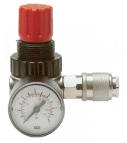 Riduttore di pressione con manometro d.40 e rubinetto rapido. Pressione massima 12 BAR.